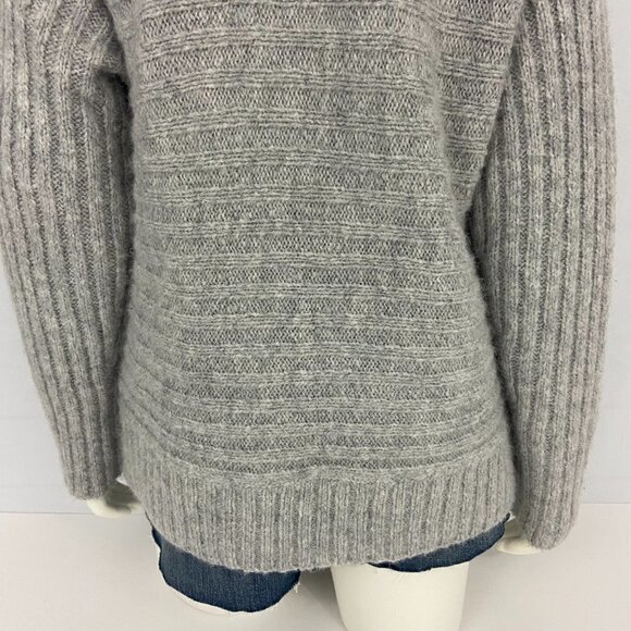 Gap Women's Sweater Size L Grey Scoop Neck Long Sleeve Ribbed Pattern - Picture 6 of 9
